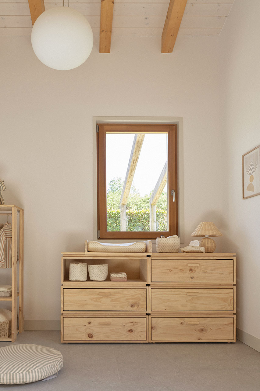 Imagen de ambiente 1 para:Comoda doble con cambiador de madera de pino